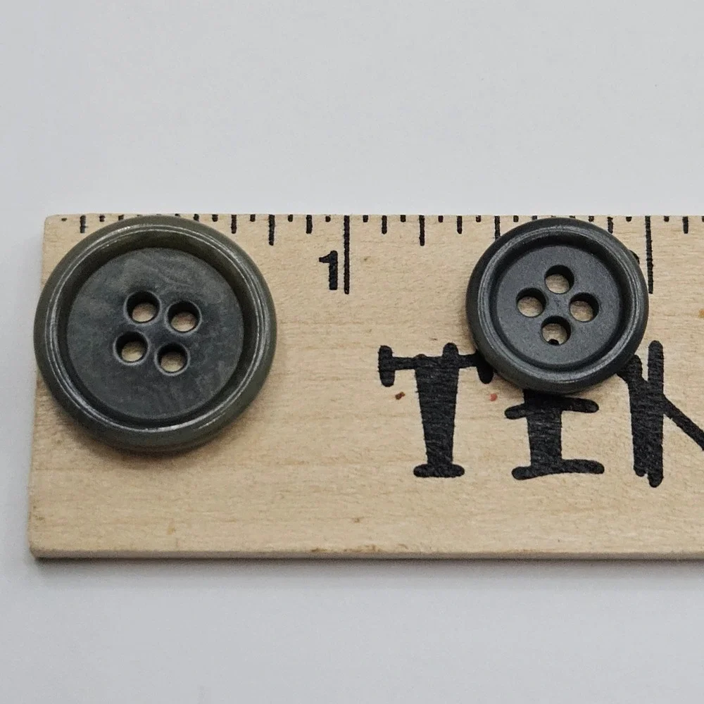 Daniel Cremieux Gray Swirl Replacement Buttons Set of 12 Loro Piana Fabric‎ Tags